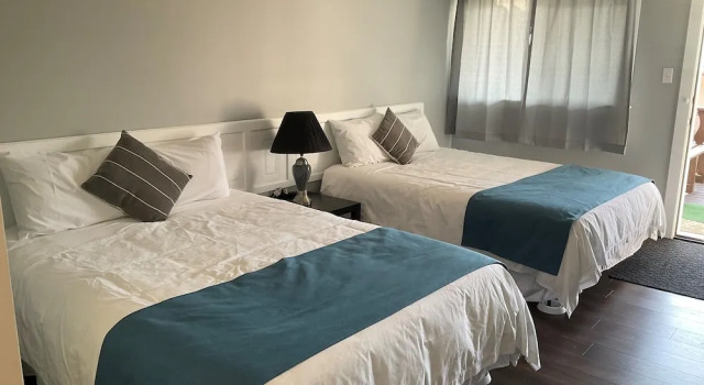 Шестиместный номер Standard с балконом Celadon Lodge