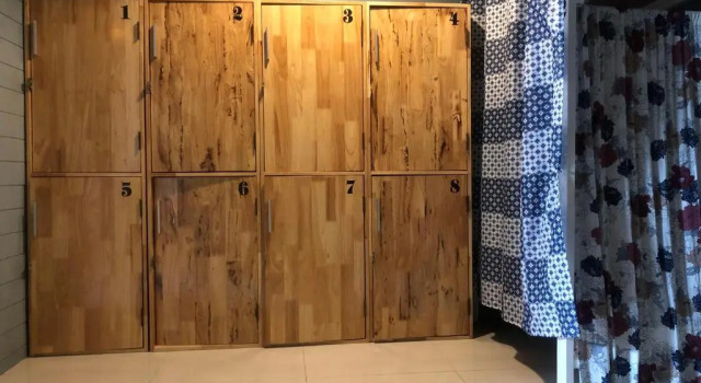 Кровать в общем номере Nakara Hostel