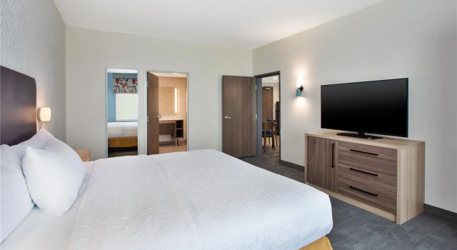Одноместный люкс Home2 Suites By Hilton Traverse City