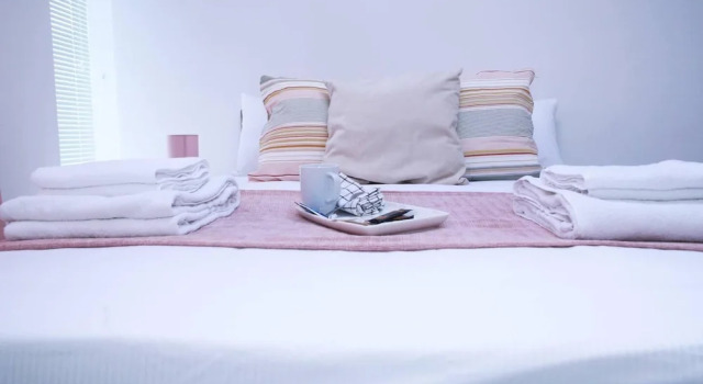 Apartment - Sleeps 2 & Free Parking, Varaa Huoneisto Asunnot kohteessa Merseyside, Huoneisto