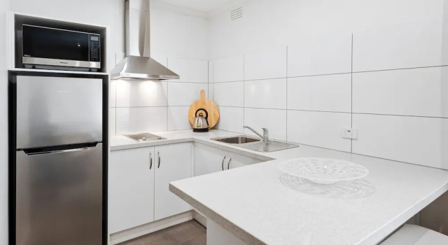 Апартаменты Superior Fawkner Executive Suites & Serviced Apartments