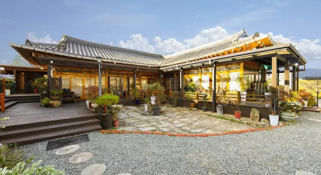 Sinragoon Hanok Pension