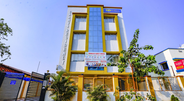 FabHotel Himalay