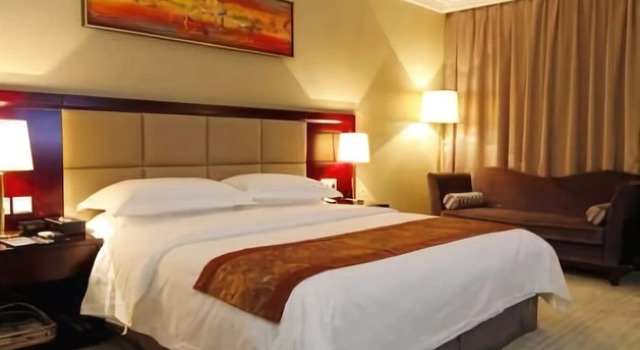 Bojing Holiday Inn - Hefei, Prenota Hotel Luyang 