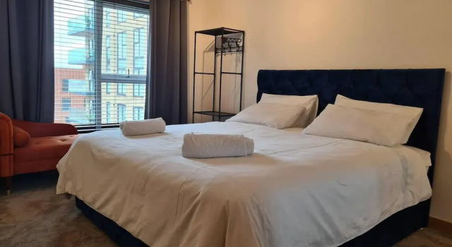 Апартаменты с балконом 1-bed Apartment - Sleeps 3 - Parking - Wifi