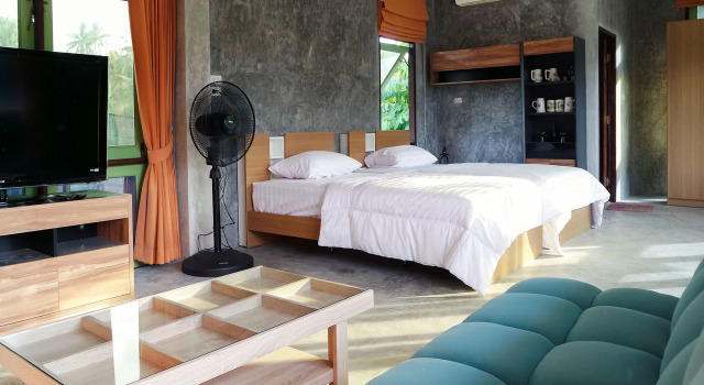Tonmai Suites