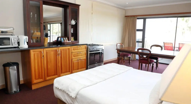 Номер Standard Пентхаус с балконом Kingston Place Guesthouse