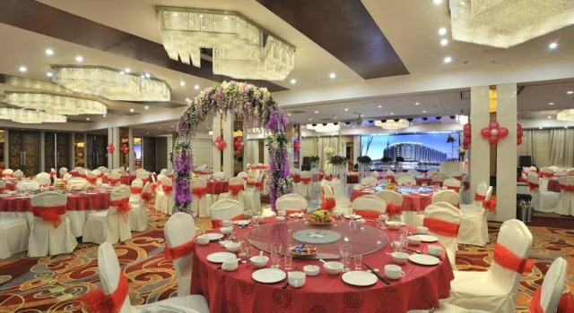 Chunxue Four Season Hotel, Book Hotel Hohhot Inner Mongolia