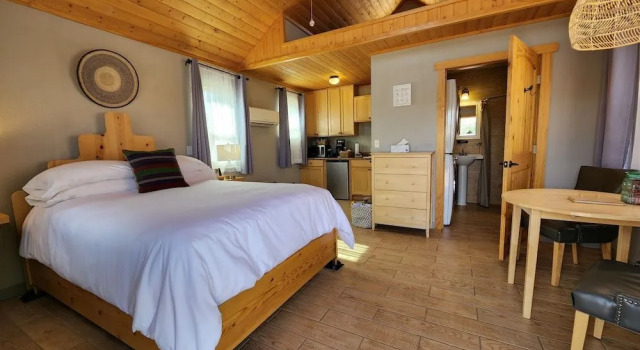 Willow Street Cottages, Book Feriehus Hoteller i Bluff med parkering, nær Bluff Fort, Parkering