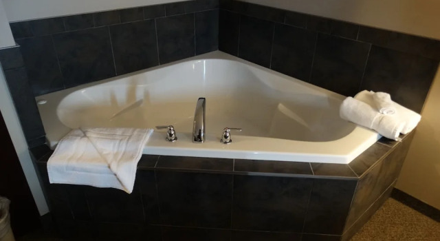 Номер Executive R&R Inn