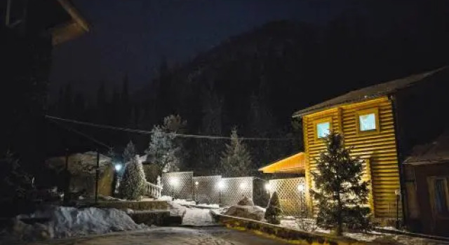 Namaste Shalle 2000M, Rezervovat Hotel Hotely v Almaty s bazénem, Bazén