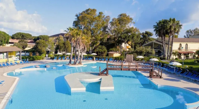 Hotel Medar with pool in Arborea, Buchen Sie Hotel Arborea Oristano