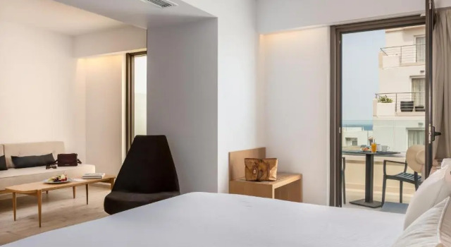 Полулюкс Ibis Styles Heraklion Central