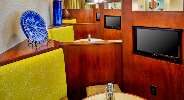 Courtyard by Marriott Hamilton