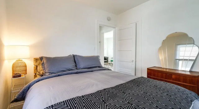 Updated Minneapolis Home in Howe Neighborhood!, Varaa Hotelli Hotellit Minnesota pysäköinnillä, Pysäköinti