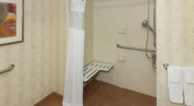 Двухместный номер Standard Hampton Inn & Suites Cleveland-Beachwood