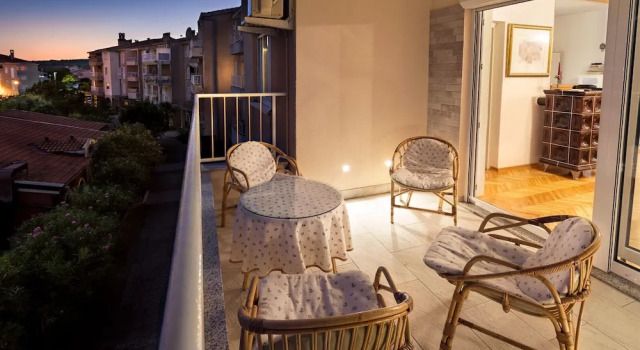 Apartments Rose, Забронировать Апартаменты/квартира Отели Крка с парковкой, рядом с Krk Harbour, Парковка
