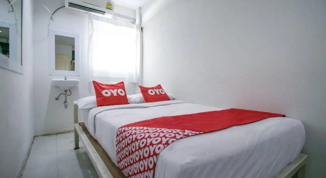 Номер Premium OYO 568 Art Hotel Hua Lamphong - Hostel