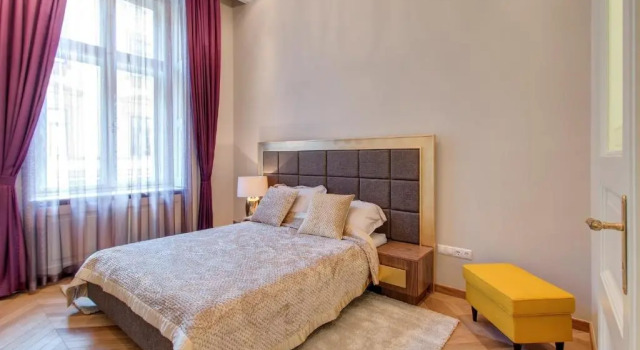 Апартаменты Count Zrinyi Luxourious Residence