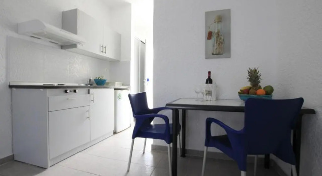 Студия Цокольный этаж Christiana Hotel Apartments