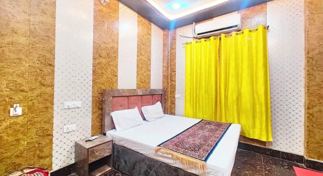 Номер Deluxe Hotel Namo Ji Palace Ayodhya