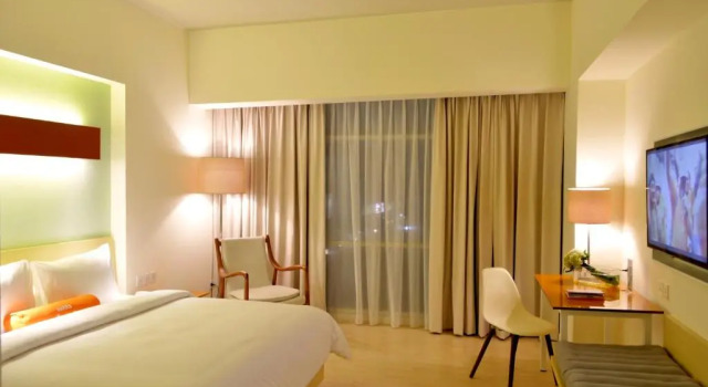 Business Doppel Zimmer HARRIS Hotel & Conventions Bekasi