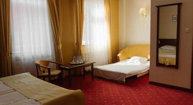 Трёхместный номер Standard Hotel Jakub Sobieski