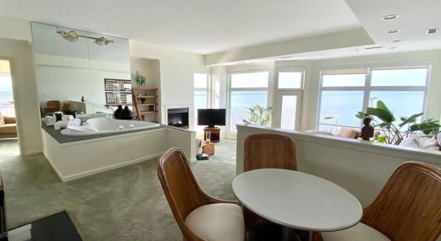 Люкс Luxury с 2 комнатами с видом на залив The Edge at Fager's Island