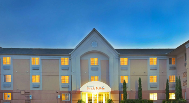 Sonesta Simply Suites Dallas Galleria
