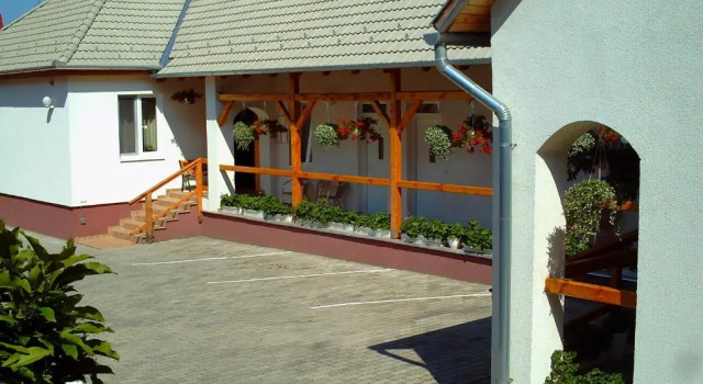 Апартаменты Polonia Apartman