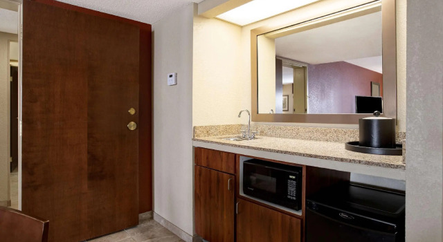Четырёхместный номер Standard Hampton Inn Fort Wayne-Southwest