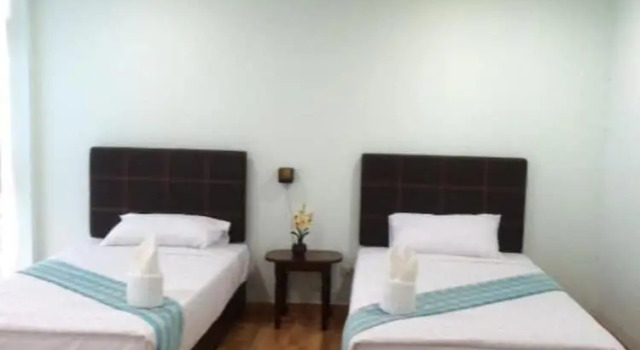 Sripiamsuk, Rezervovat Hotel Hotely v Pathumthani Province s bazénem, Bazén