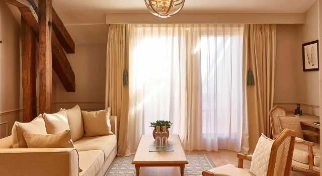Полулюкс Hôtel Chais Monnet & Spa