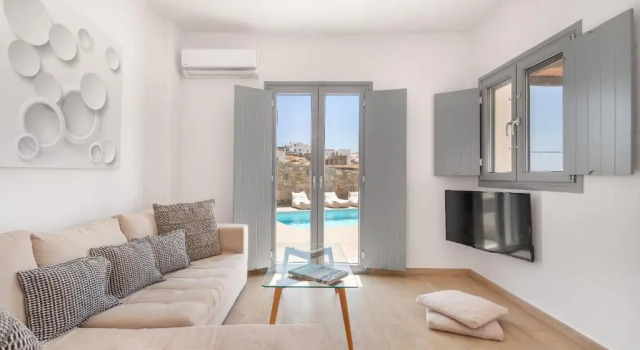 Nikoi Villas