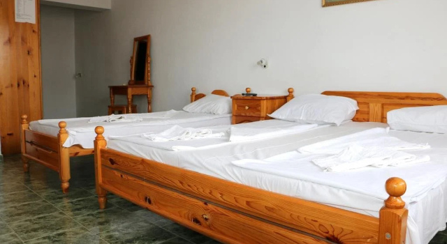 Guest House Kostadinovi, Забронировать Гостевой дом Отели Равда с парковкой, Парковка