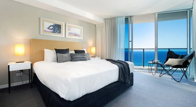 H Residences 2 Bedroom Ocean View in Surfers Paradise, Забронировать Отель Отели Голд-Кост с бассейном, рядом с LAN SPA, Бассейн