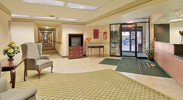Days Inn by Wyndham Cleveland Lakewood
