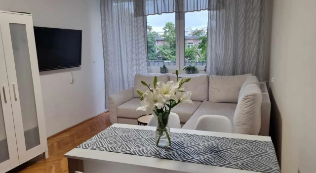 Apartament Piastowska, Забронировать Апартаменты/квартира Отели Пшиможе с парковкой, Парковка