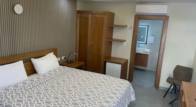 Двухместный номер Superior с балконом и с видом на город New Garden Hotel