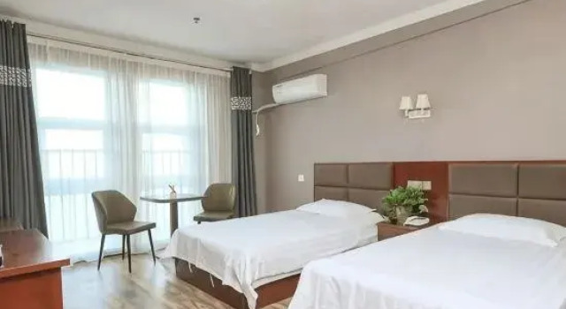 Deluxe Suite MaiTiNi Hotel