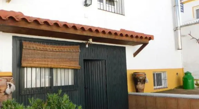 Alojamiento Mª Carmen, Забронировать Отель Эль-Реаль-де-ла-Хара Sierra Norte de Sevilla