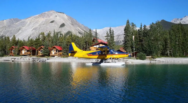 Двухместный номер Economy Northern Rockies Lodge