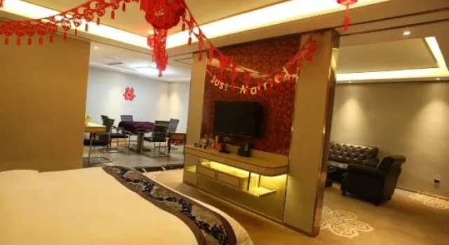 Люкс Deluxe Kaizhou International Club