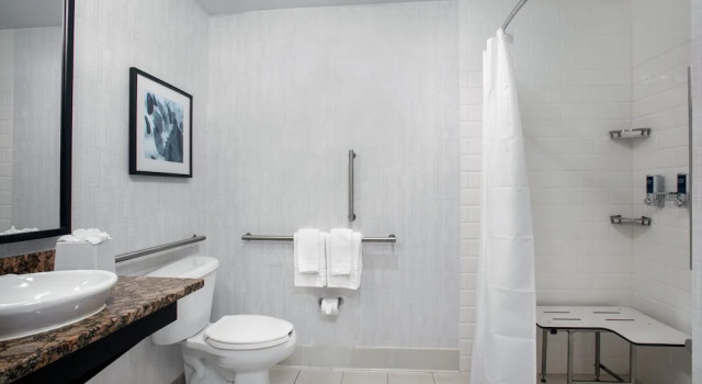 Четырёхместный номер Traditional Four Points by Sheraton Fort Lauderdale Airport - Dania Beach