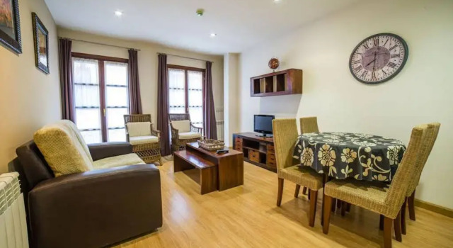 Apartamentos El Cordial De Fausto, Prenota Appartamento Hotel a Asturie con parcheggio, Parcheggio