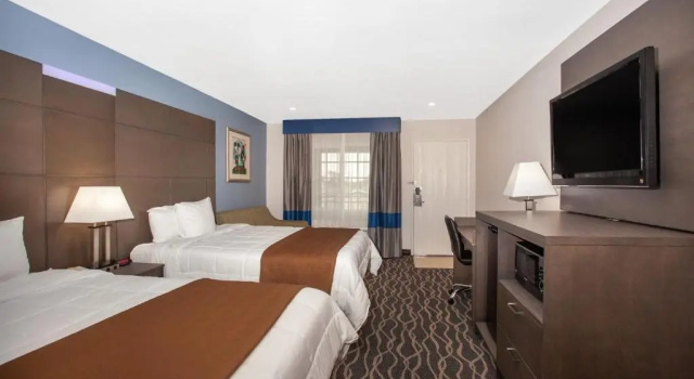 Номер Deluxe Travelodge Inn & Suites by Wyndham Anaheim on Disneyland Dr
