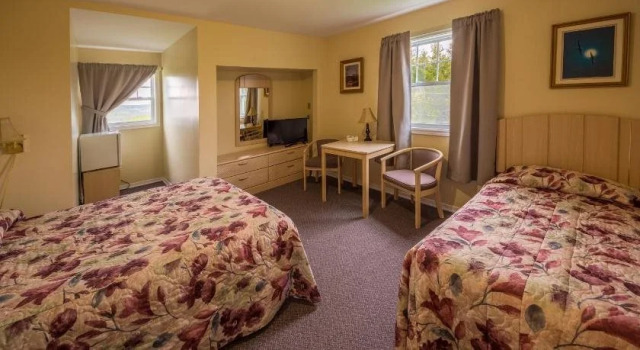 L' Auberge Doucet Inn, Book Hostel / Vandrerhjem Hostels i Nova Scotia, Hostel / Vandrerhjem