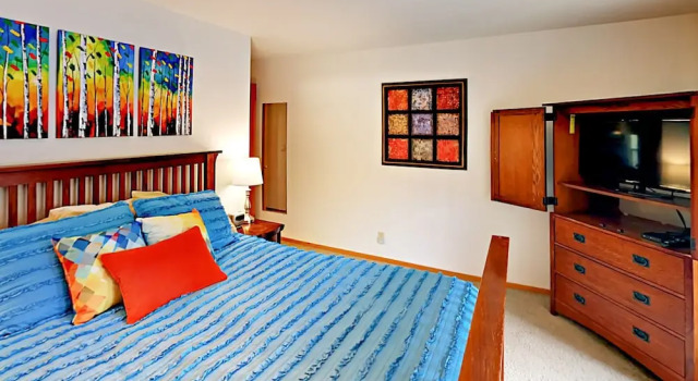 20 Fairway Village Condos 3 Bedrooms 2.5 Bathrooms Condo