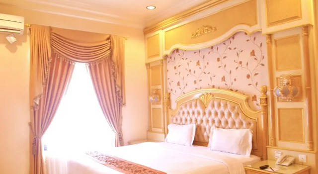 Полулюкс с красивым видом из окна Grand Town Hotel Makassar