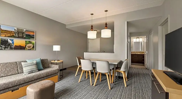 Четырёхместный люкс с 2 комнатами TownePlace Suites by Marriott Harrisburg West/Mechanicsburg